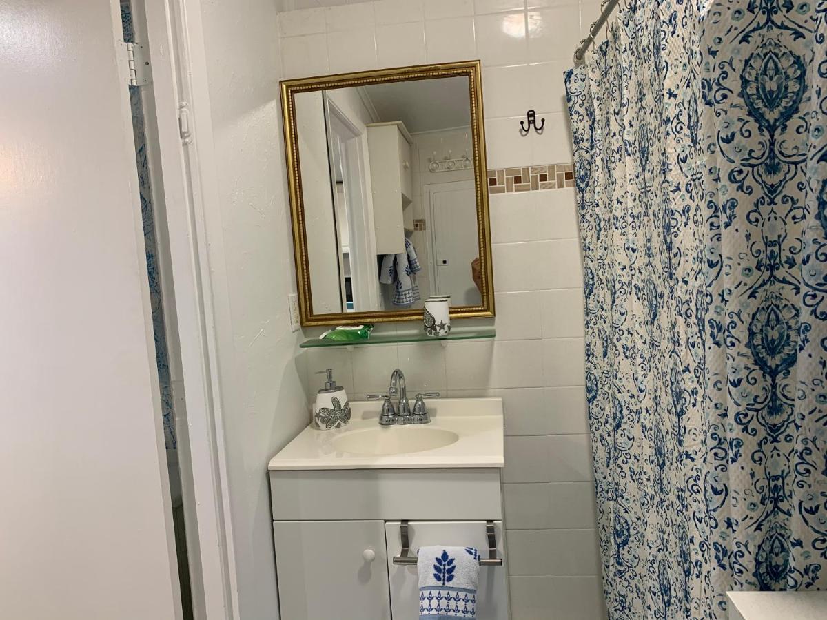 Cozy Studio Only 10 Minutes By Car Of Siesta Key Sarasota Exterior photo